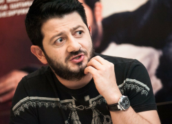 - Я вас очень прошу, не поднимайте сильно цены - Михаил Галустян