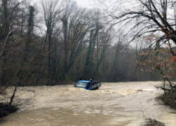 Переехать реку наперекор стихии не получилось