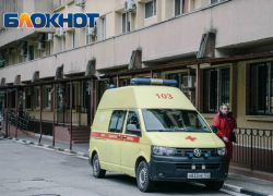 Труп мужчины обнаружили на остановке в Сочи