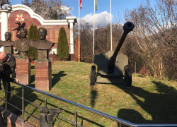 Это нужно живым