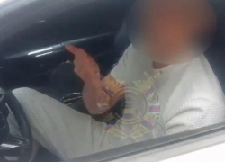 В Сочи водитель без прав сообщил полицейским, что его "час стоит 5 грамм золота"