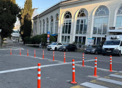 Делиниаторы установили в центре Сочи