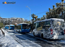  В Сочи водители автобусов отказались выходить на маршрут из-за гололеда 