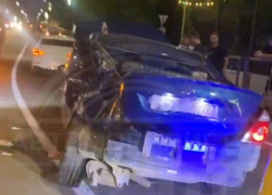 В Сочи в страшной аварии с экскурсионным автобусом пострадал водитель легковушки 