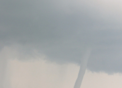 Спасатели предостерегают жителей Сочи о возможном смерче 11-го мая