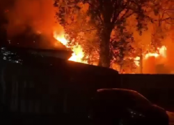 В Сочи снова сгорели бараки на Курортном проспекте