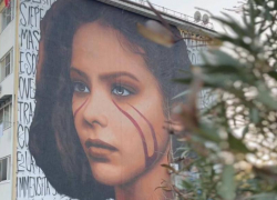 Портрет Орнеллы Мути появился на стене дома в Сочи 