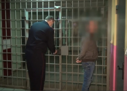 Горящий "Ролс-Ройс " и горящий "Камаз"