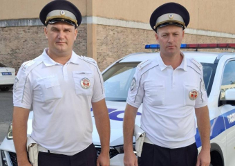 Полицейские из Сочи помогли спасти грудного ребенка с высокой температурой