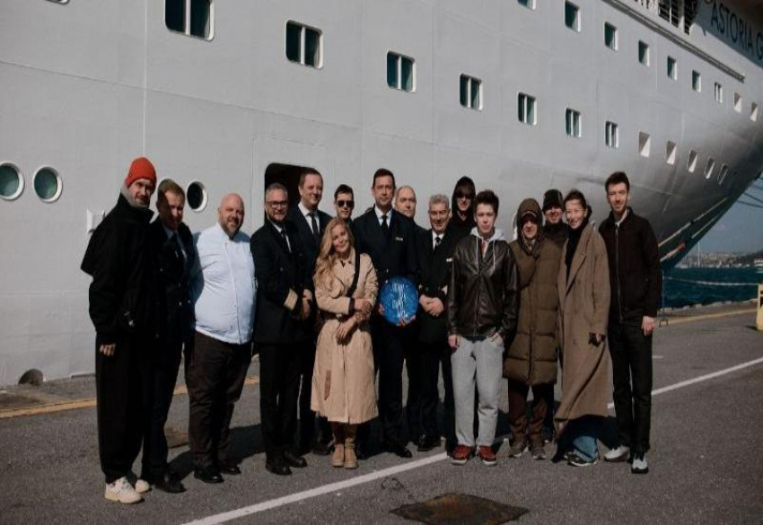 Актеры Пегова и Трибунцев вернулись в Сочи после съемок фильма на круизном лайнере