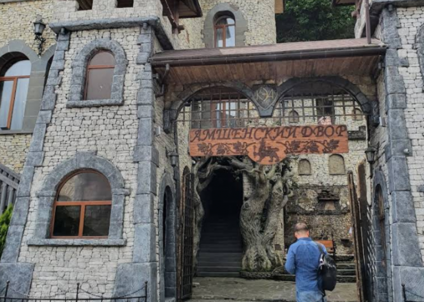 Нелегальный музей с ценностями на 6 миллионов обнаружили в ресторане дяди бывшего «теневого хозяина» Сочи