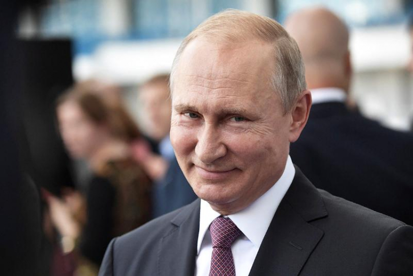 Путин решил продлить льготную ипотеку на год