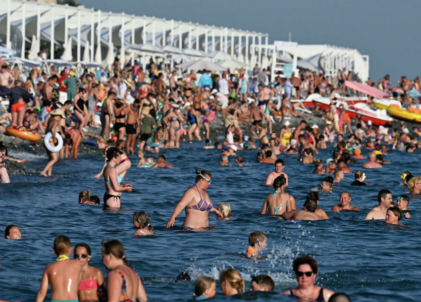 Въезд в Сочи снова ограничат ? Депутат призвал ввести "барьеры" для путешественников