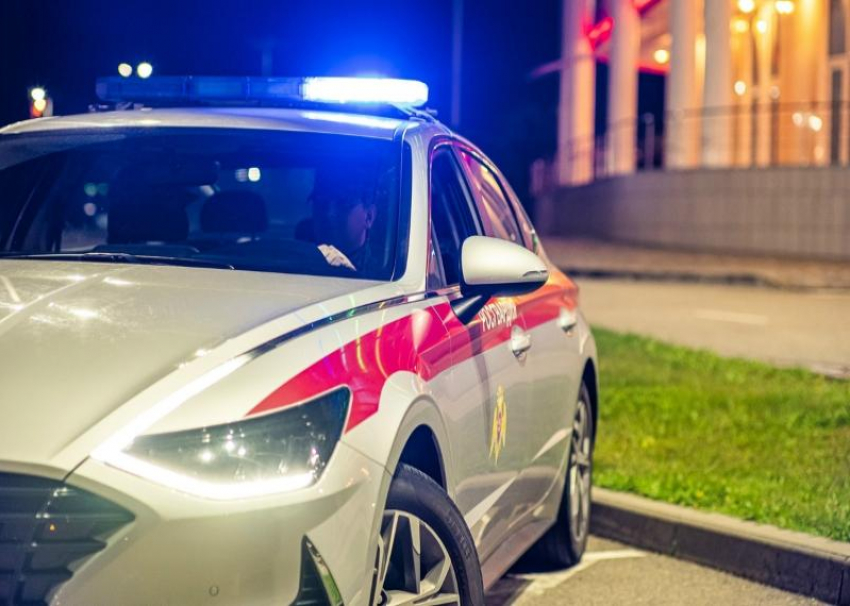 Кричали и ломились в номера: трое туристов из Московской области устроили дебоши в отелях Сочи и Сириуса