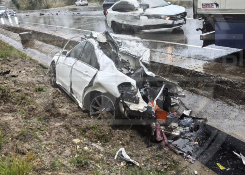 Семья с двумя маленькими детьми погибла на трассе «Джубга-Сочи»