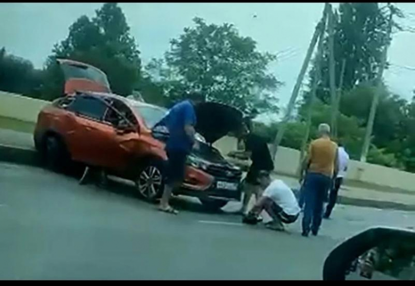 Страшная авария произошла на Транспортной улице в Сочи