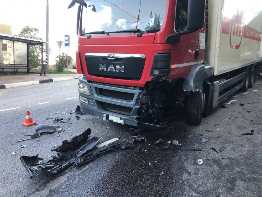 Предположительно из-за усталости водителя произошло смертельное ДТП на трассе Джубга-Сочи 