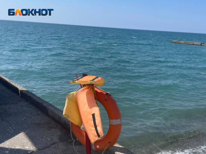 В Сочи закрыли пляжи из-за обследования оперативных служб