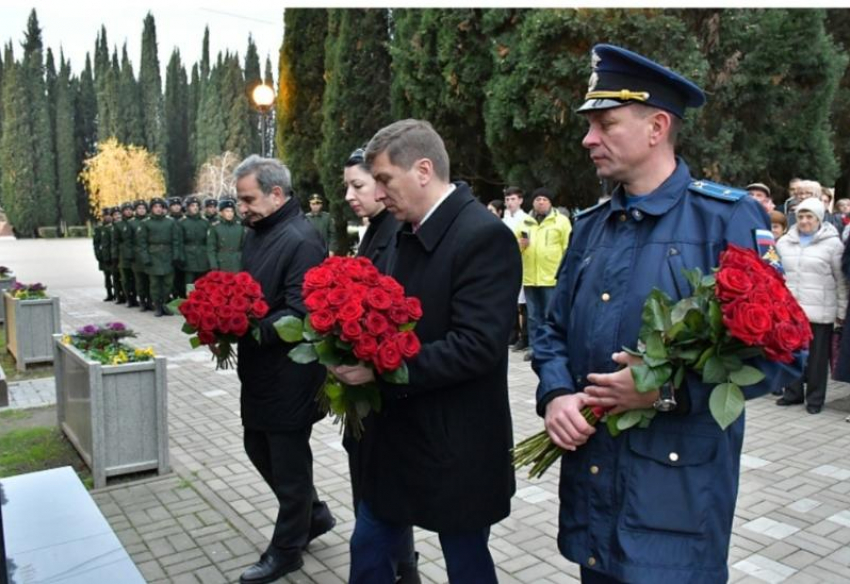 В Сочи почтили память погибшего экипажа самолёта Ту-154