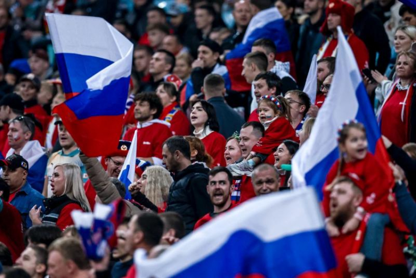 Детей обманули с бесплатными билетами на матч Россия — Чили в Сочи