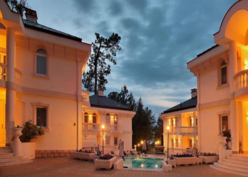 Отдых за 1,7 миллиона за неделю предлагают в отеле Сочи