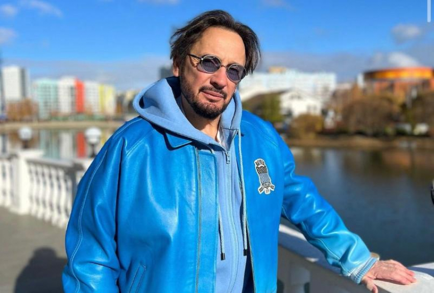 Фанаты раскритиковали новый образ уроженца Сочи Стаса Михайлова