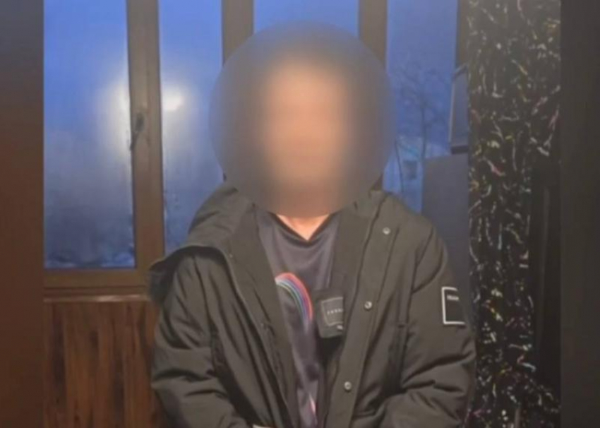 В Сочи мошенники обманом лишили денег 61-летнего мужчину, а затем заставили его грабить пенсионерку 