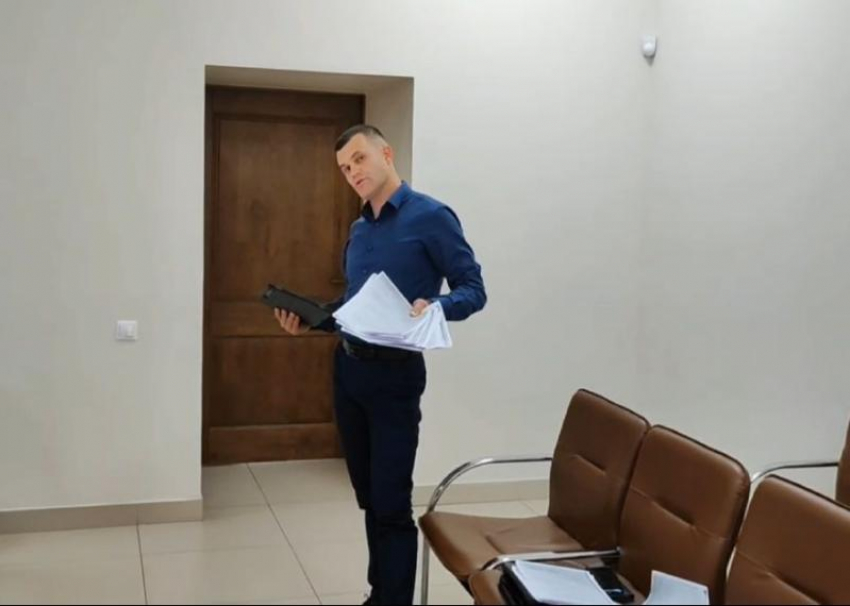 Уже 5 лет суды не могут решить, что делать с участковым из Сочи, получившем взятку