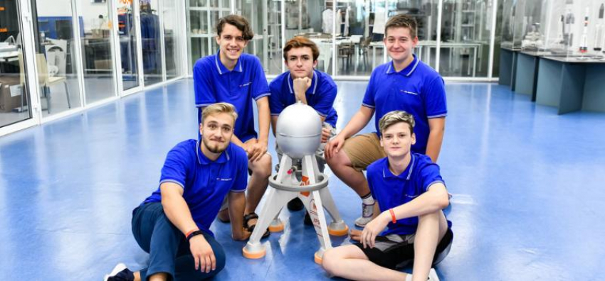 Школьники «Сириуса» разработали модель аппарата для поиска воды на Марсе