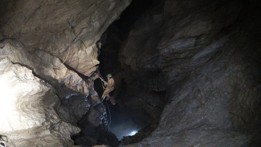 Пропавшего сочинца обнаружили мертвым в абхазской пещере