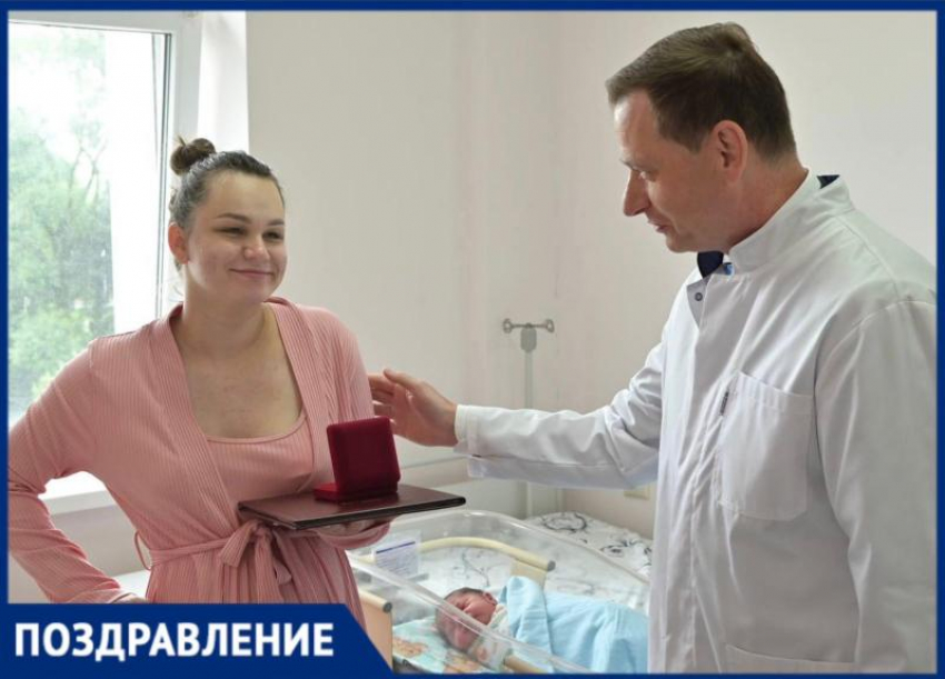Мэр Андрей Прошунин поздравил сочинцев с Днем защиты детей