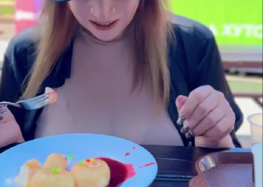 Туристы были поражены сырниками за 750 рублей в горах Сочи в облаках строительной пыли