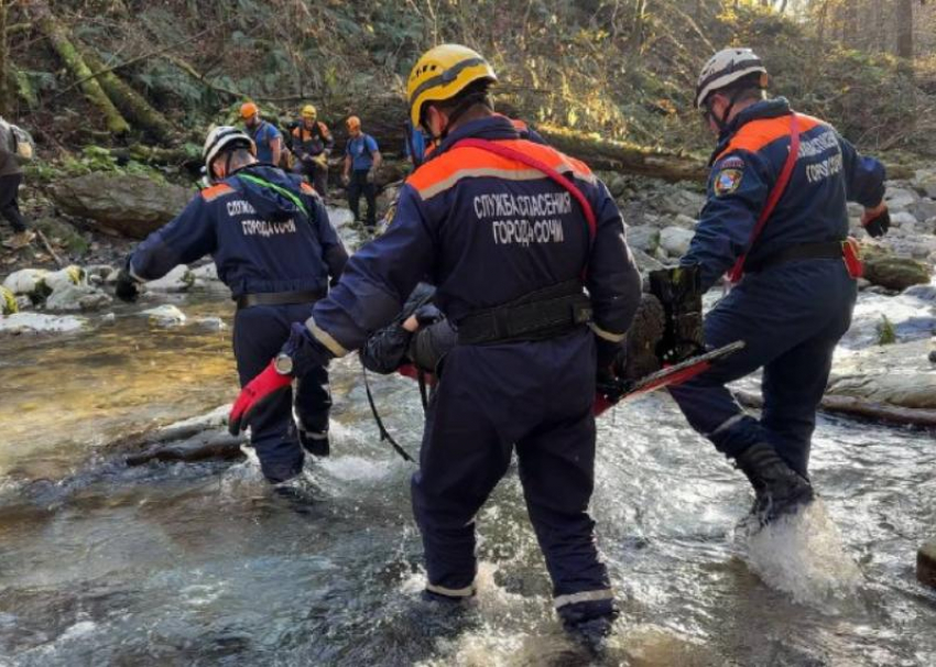 Травмированную женщину эвакуировали из каньона «Царские ворота» в Сочи