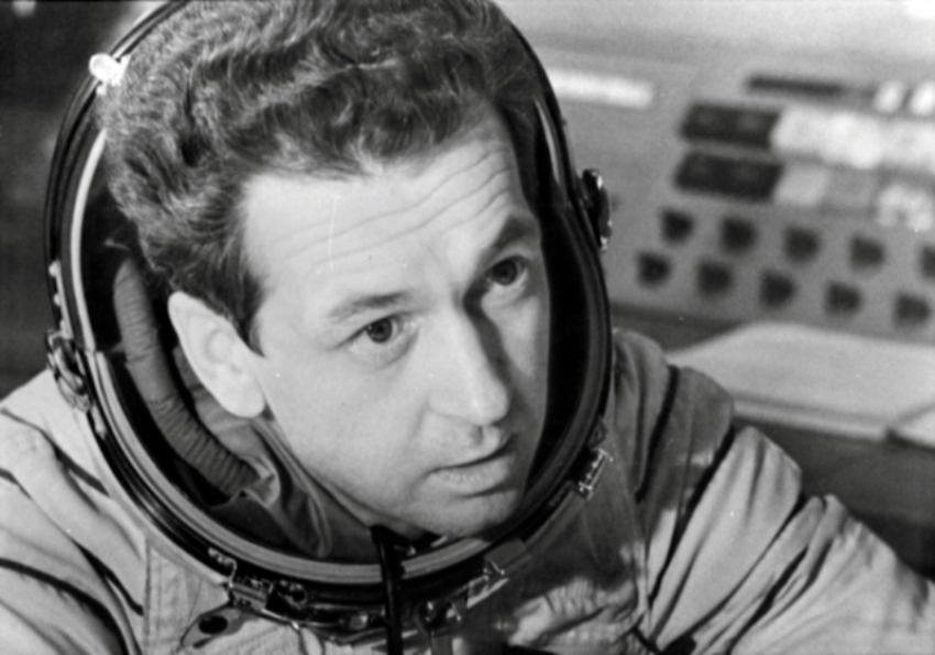 90 лет назад родился летчик-космонавт Севастьянов, в честь которого назван аэропорт Сочи