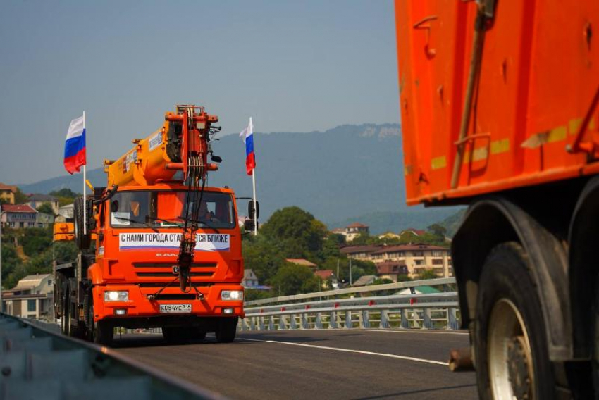  В Сочи запущено движение по путепроводу в составе будущего Обхода Адлера