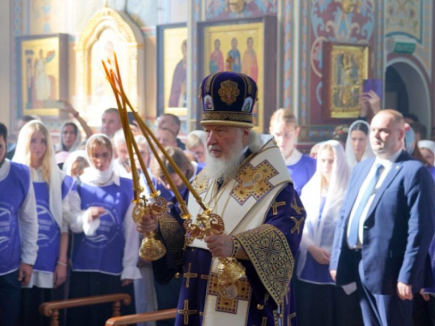 Патриарх Кирилл провёл Божественную литургию в главном храме Сочи