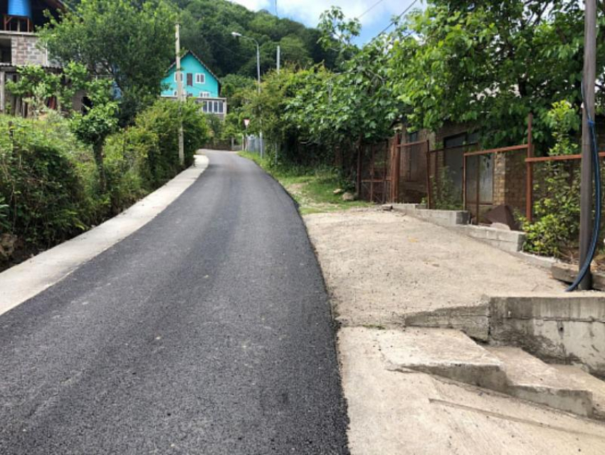 В рамках национального проекта в Сочи отремонтированы сельские дороги