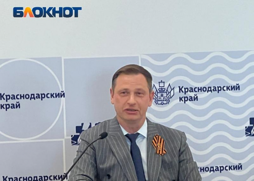 Мэр Сочи обвинил катера в появлении мазута на пляжах