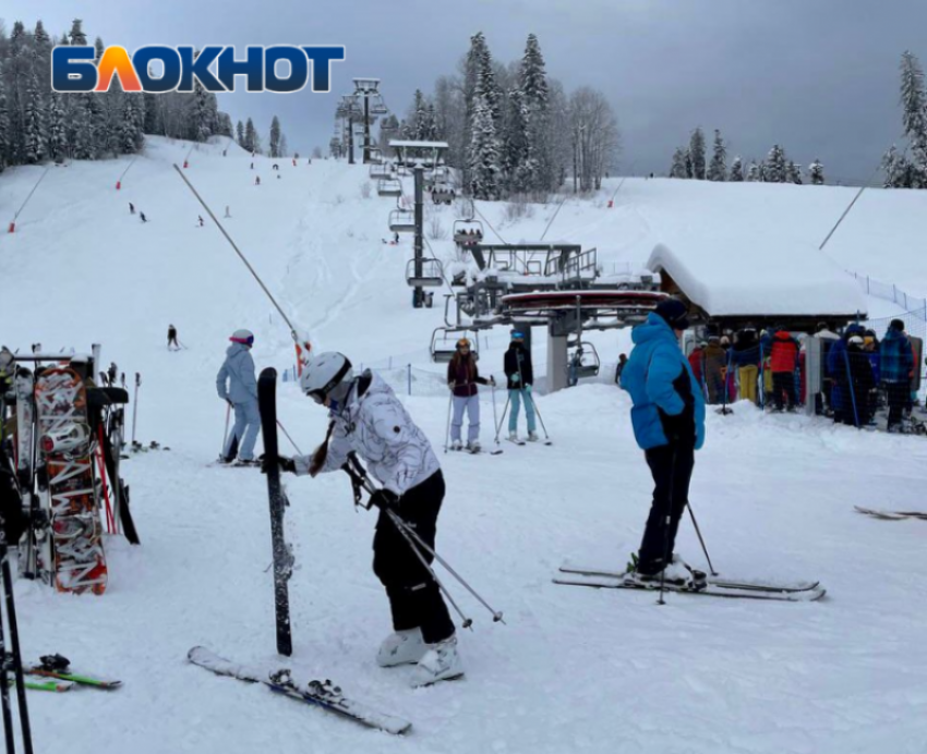 Три горнолыжных курорта Сочи начали продавать единый ски-пасс 
