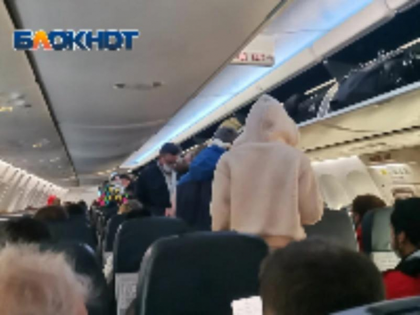 Пьяный пассажир устроил скандал в сочинском аэропорту 
