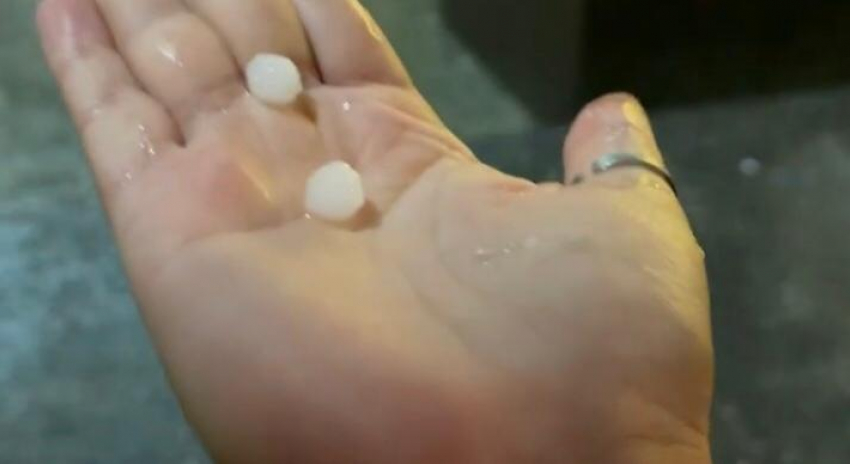 На горные курорты в Сочи обрушился мощный ливень с градом