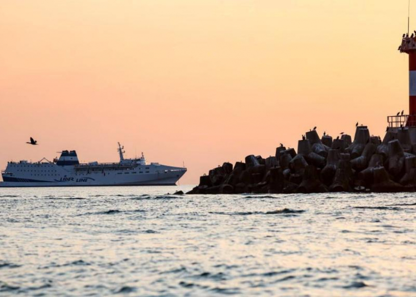 Парому из Турции официально запретили вход в Сочи