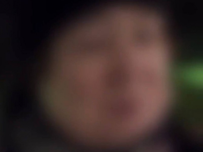 «Нормально отдохнешь»: пенсионерка предлагает проституток прохожим прямо на улице в центре Сочи