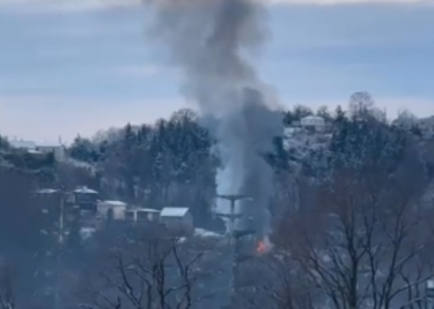 Частный дом с постройками сгорел в СНТ «Турист» Сочи