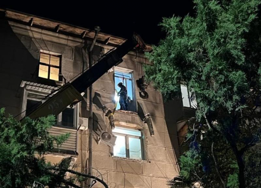 Скончался третий пострадавший при обрушении балкона в Сочи