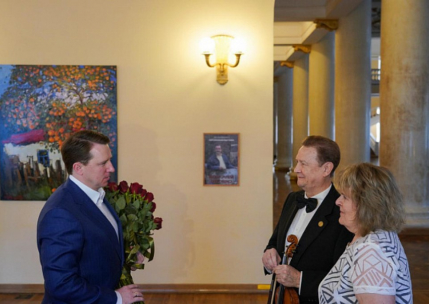 Мэр города Сочи поздравил пару с "золотой" свадьбой