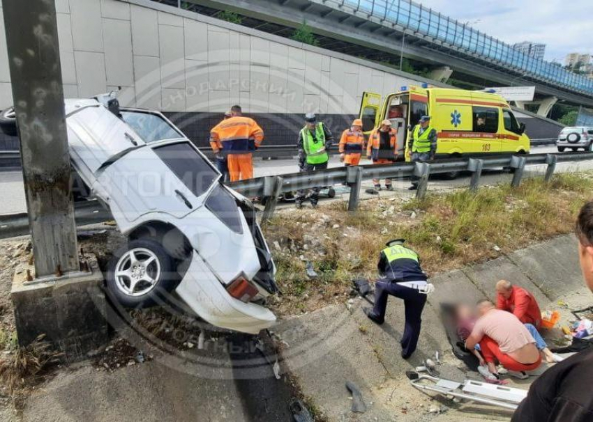 Страшная авария произошла на Дублёре Курортного проспекта в Сочи