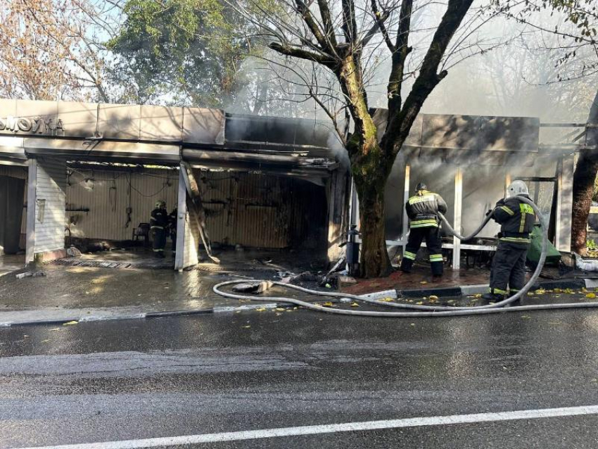 Автомойка сгорела в микрорайоне Ареда Сочи