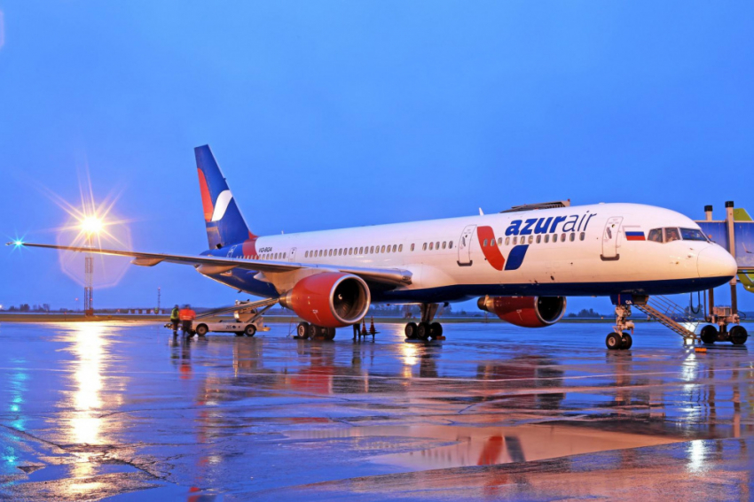 "Полтора часа полетали и хватит": Самолет из Сочи с 190-пассажирами вернулся обратно в аэропорт из-за потери герметичности кабины