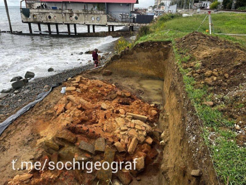 В Сочи обнаружены уникальные находки Средневековья на берегу моря